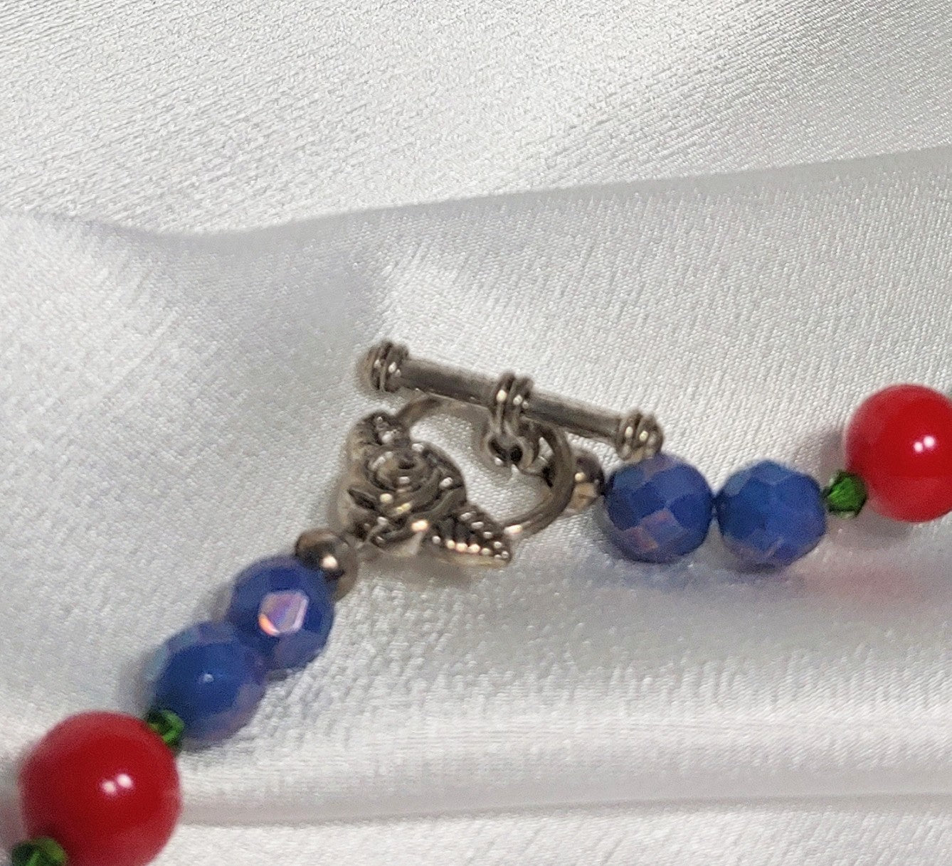 Red Floral Focal w/ Blue and Green Necklace & Earrings