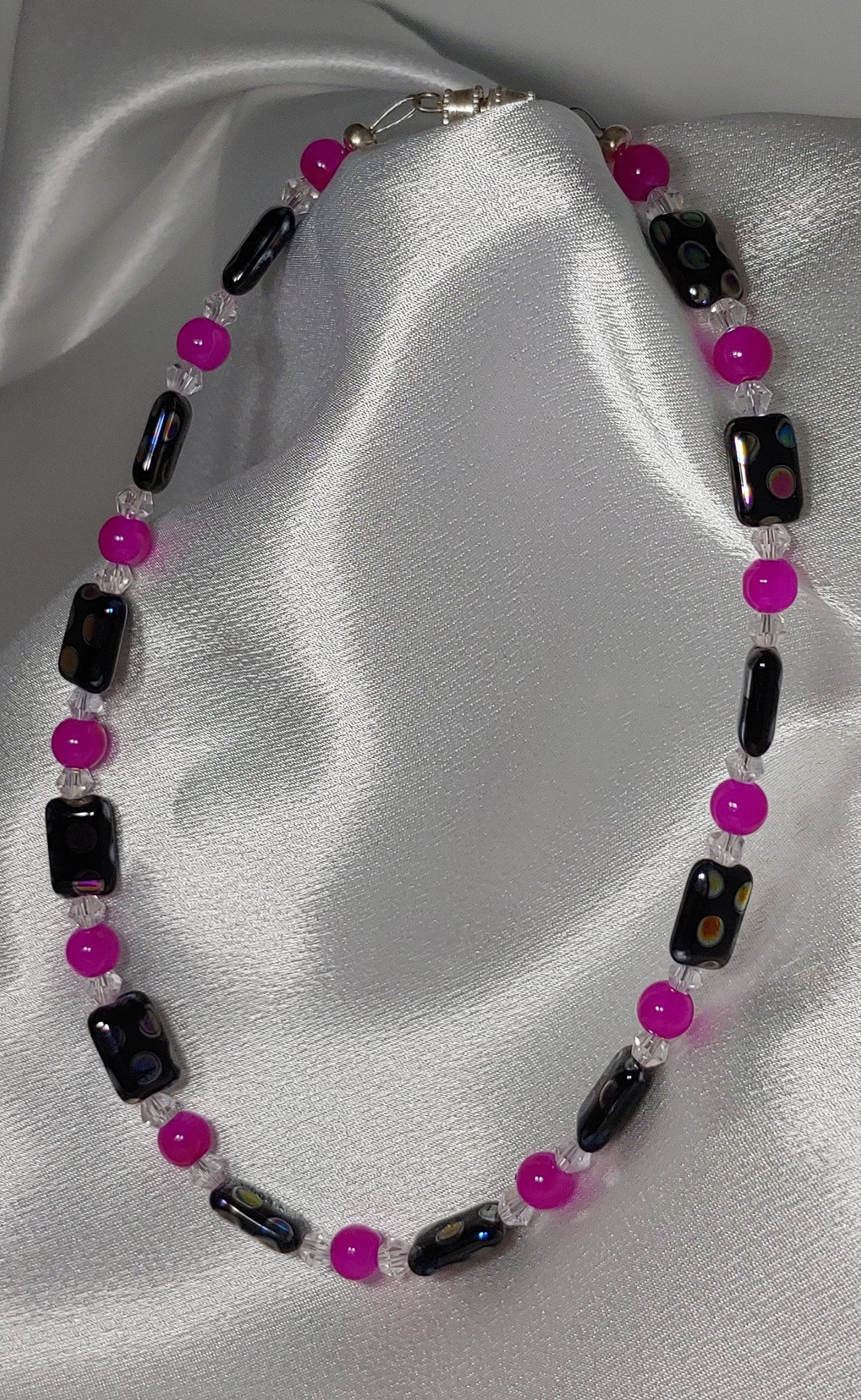 Girls Black and Magenta Necklace